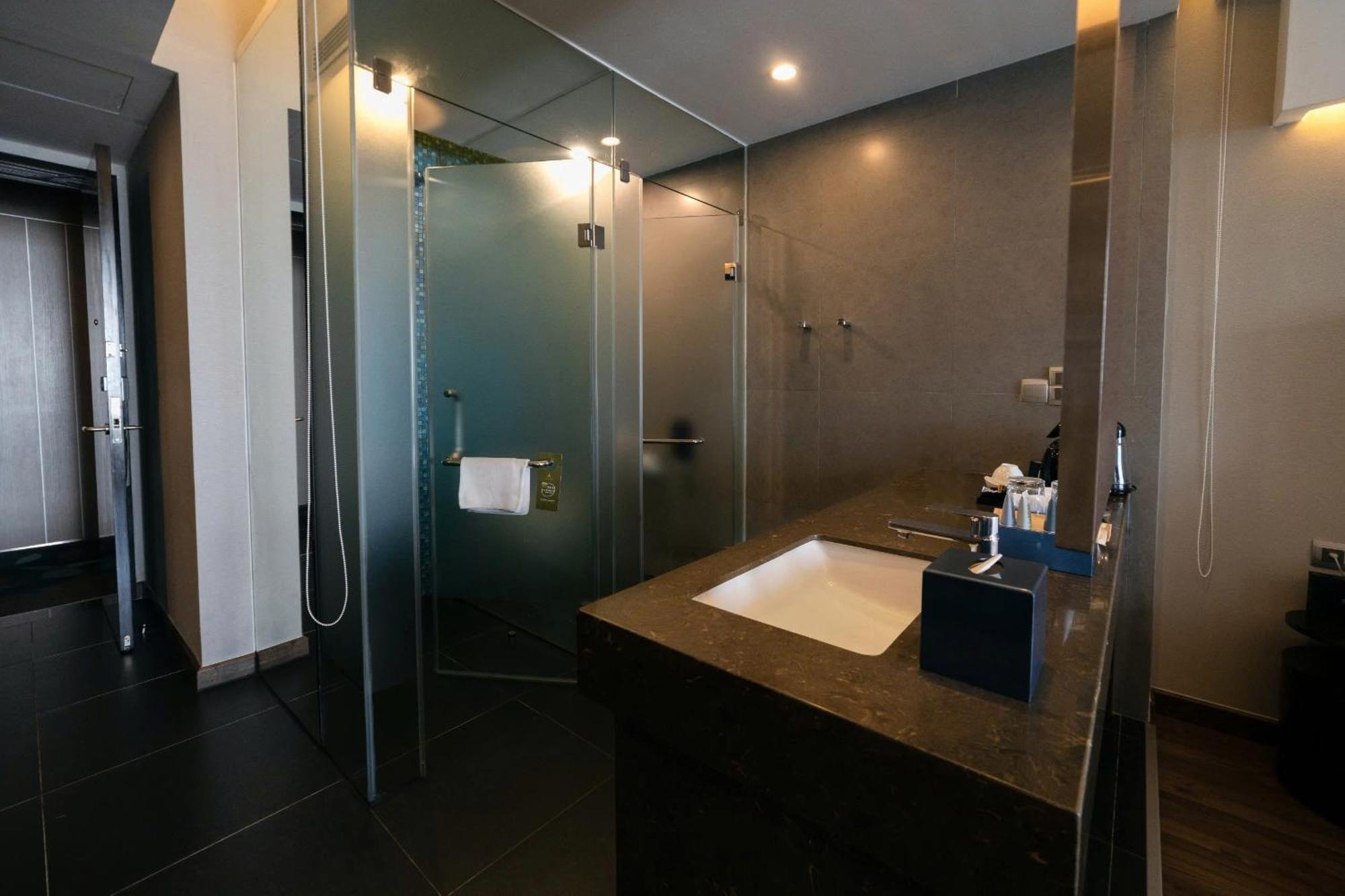 Novotel Suites Hanoi Buitenkant foto